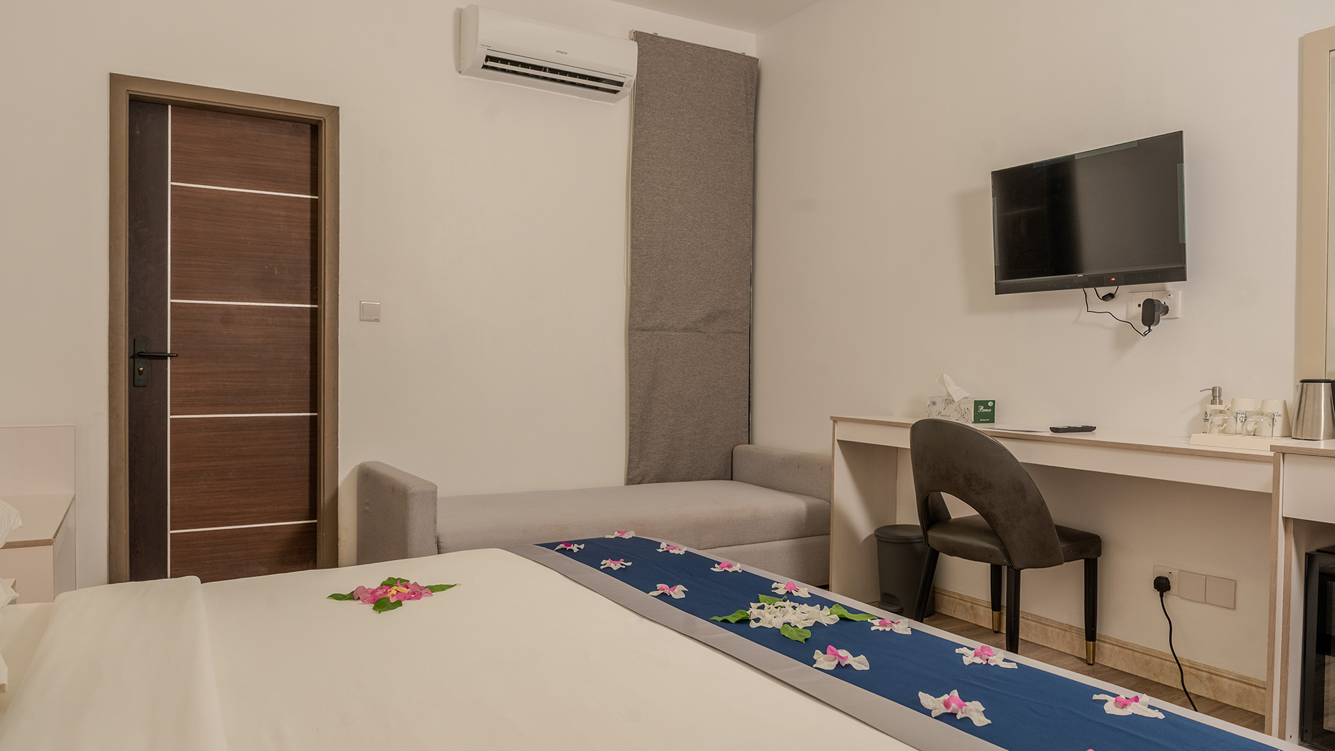 Sky Room 2