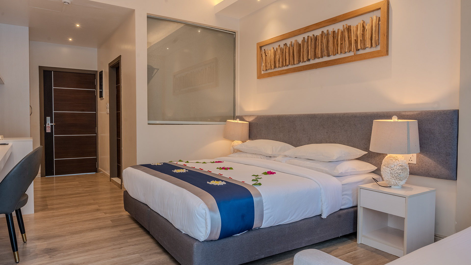 Sky Deluxe Room 3